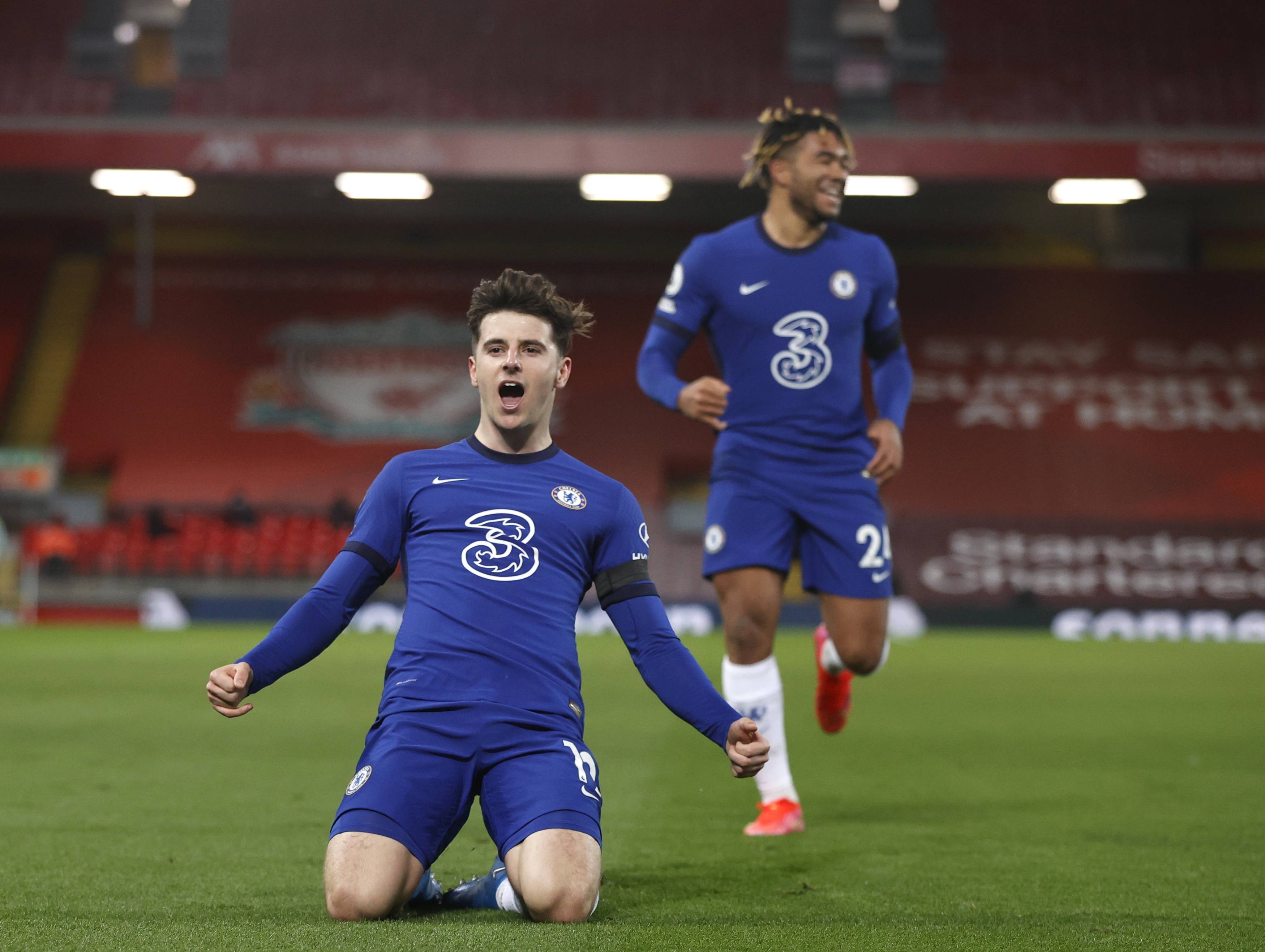 两支球队的 两支球队的