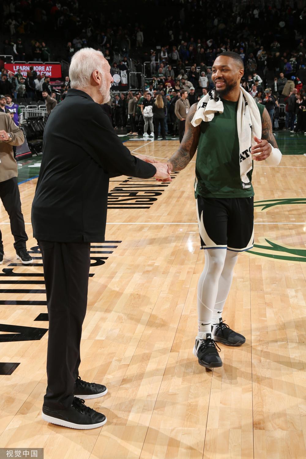 不容小觑的 不容小觑的