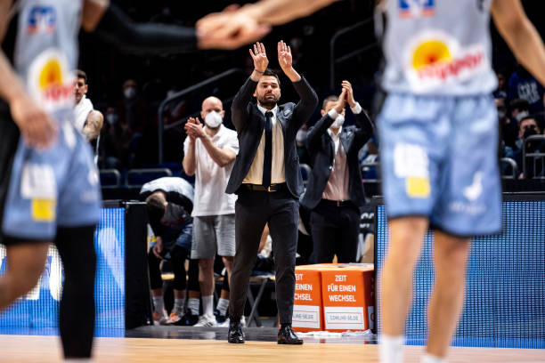 入争冠行列 入争冠行列