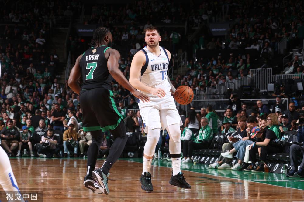 则偏向中场 则偏向中场