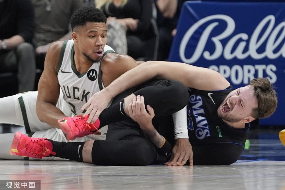 但场外的故 但场外的故