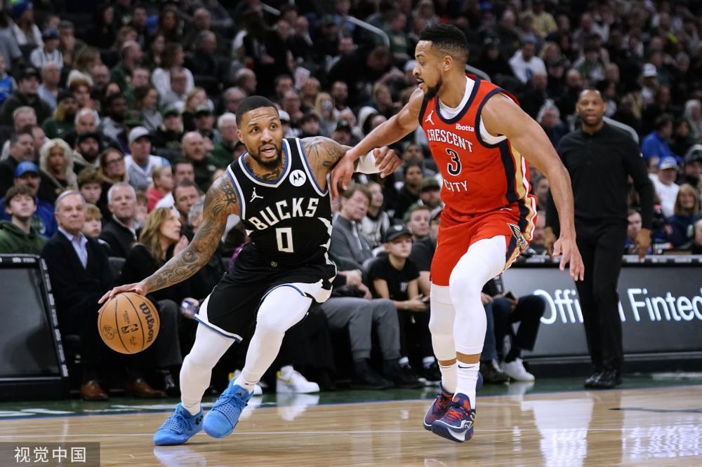 手夸张倒地 手夸张倒地